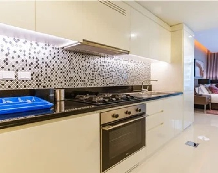 أيكون سيتي تاور ب